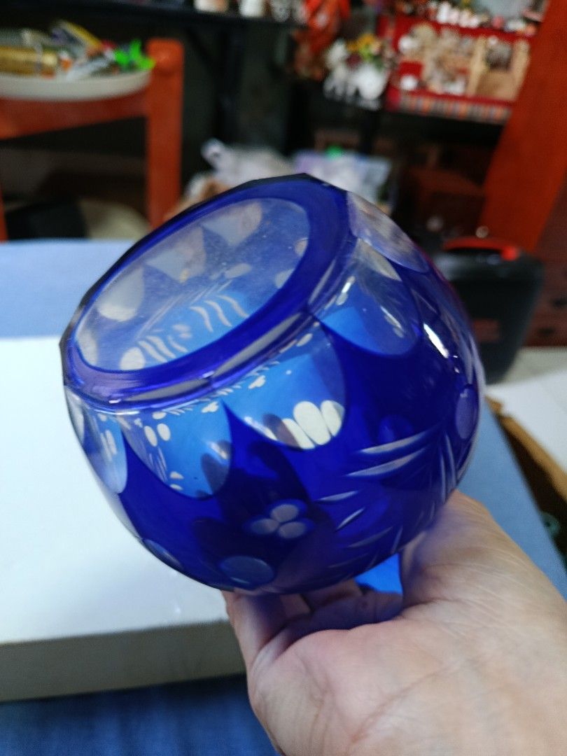 Art glass blue and white p80 (Category: Vases & Decorative Bowls) located in Quezon City. Submitted by kristal68 (Listing ID 1469574355, Image 3). Description: .