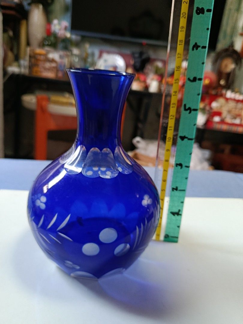 Art glass blue and white p80 (Category: Vases & Decorative Bowls) located in Quezon City. Submitted by kristal68 (Listing ID 1469574355, Image 2). Description: .