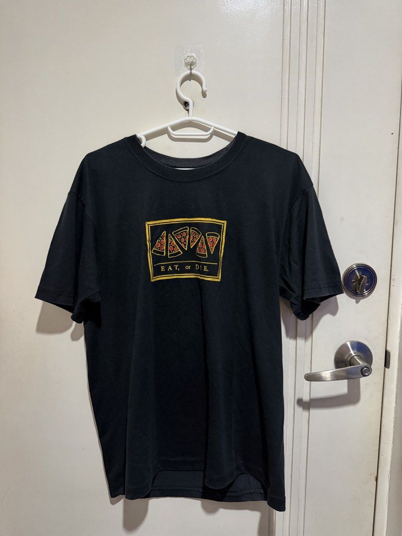ARTWORK black tshirt (Category: Tshirts & Polo Shirts ) located in Cebu City. Submitted by ednaspicks (Listing ID 1469697795, Image 2). Description: .
