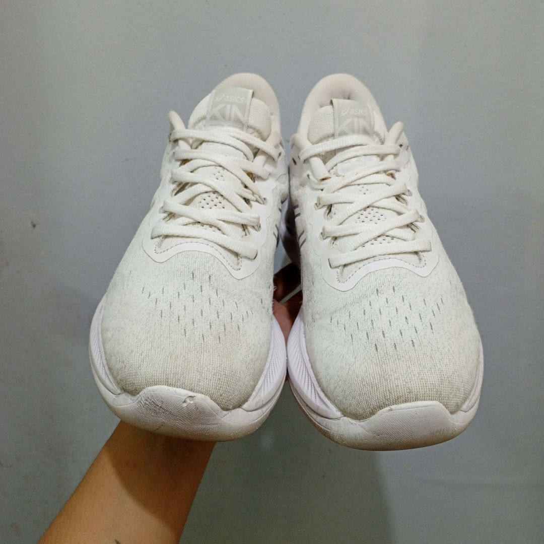 Asics Gel-Kinsei Max White (Category: Sneakers) located in Iligan City. Submitted by uishoe (Listing ID 1469699094, Image 2). Description: Very Good Condition Signs of Usage, no Major issue Size 41.5 EUR 8 US.
