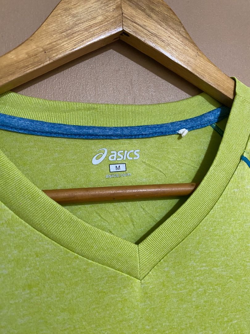 Asics Performance Dry Active Shirt (Category: Tshirts & Polo Shirts ) located in Cadiz. Submitted by thespotcdz (Listing ID 1469590624, Image 2). Description: Medium on tag Width 18" Length 26.5" Excellent condition.