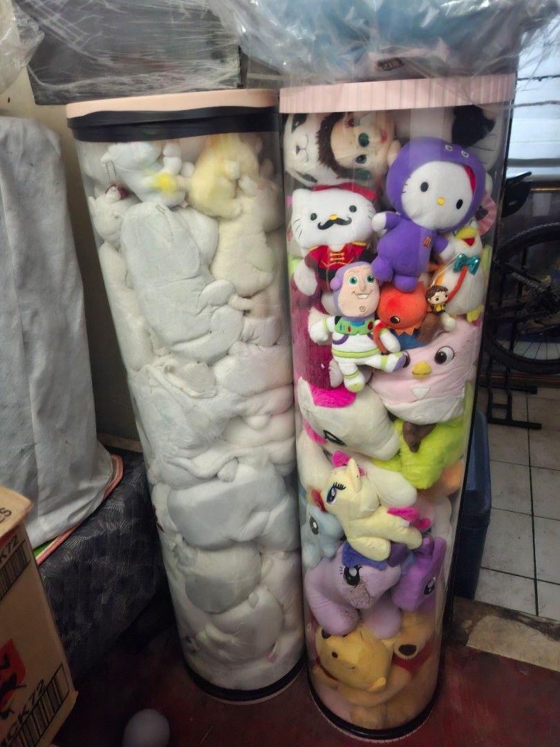 Assorted Plush Toys in Storage Tubes (Category: Plushies & Soft Toys) located in Quezon City. Submitted by patesdonna42859 (Listing ID 1469677972, Image 3). Description: 500 per set of toys set 1 all moon min yung iba may tag pa set 2 hello kity. little pony, winnje the pooh, and others - hinde po kasali yung storage, kung gusto isali plus 150, nabili ko po yan ng 300 malaki po yan - choose set 1 or set 2 .