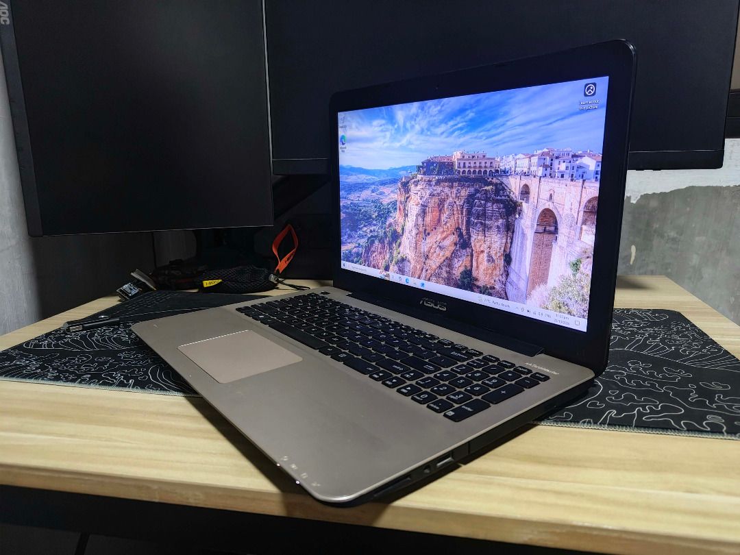 Asus Laptop (Category: Laptops & Notebooks) located in Calamba. Submitted by hcatt (Listing ID 1469724537, Image 2). Description: Processor: i7-5500U Graphics: Intel HD Graphics 5500 / Nvidia Geforce 930M Operating System: Windows 11 Home 64-bit Memory: 8GB DDR3 Storage: 2tb HDD Inclucion: Laptop Bag and Original Charger. RFS: Not using it anymore. Need additional funds Issue: May unting white spots na sa screen. Other than that, everything else 