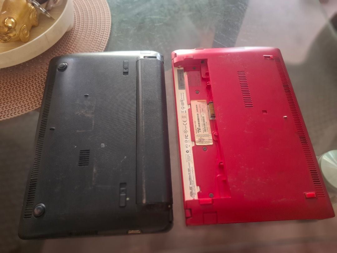 Asus netbook (Category: Laptops & Notebooks) located in Caloocan City. Submitted by jatrix (Listing ID 1469676799, Image 3). Description: 2pcs asus netbook Atom N2800 at N2600 proc, kayo na bahala pagawa, umaandar parehas ayaw lang mga keyboard may charger kasama isa. 1.5k dalawa .