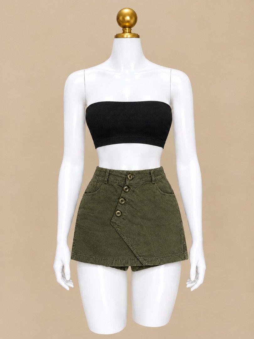 Asymmetrical Button Skort | Size - 28 | Length - 13 | (Category: Shorts) located in Manila. Submitted by maxinesotto (Listing ID 1469700088, Image 1). Description: ‎📢 ₱129 ‎📍 Location: Tayuman, Manila ‎ ‎Details: ‎✓ Condition: Good as new ‎✓ RFS: Decluttering ‎✓ Size: Indicated in the listing title ‎ ‎Payment: GCash (Payment first) ‎ ‎Delivery: ‎- Same day pick-up via Lalamove / Joyride / Angkas ‎ ‎First to pay, first to get the item. ‎No reser
