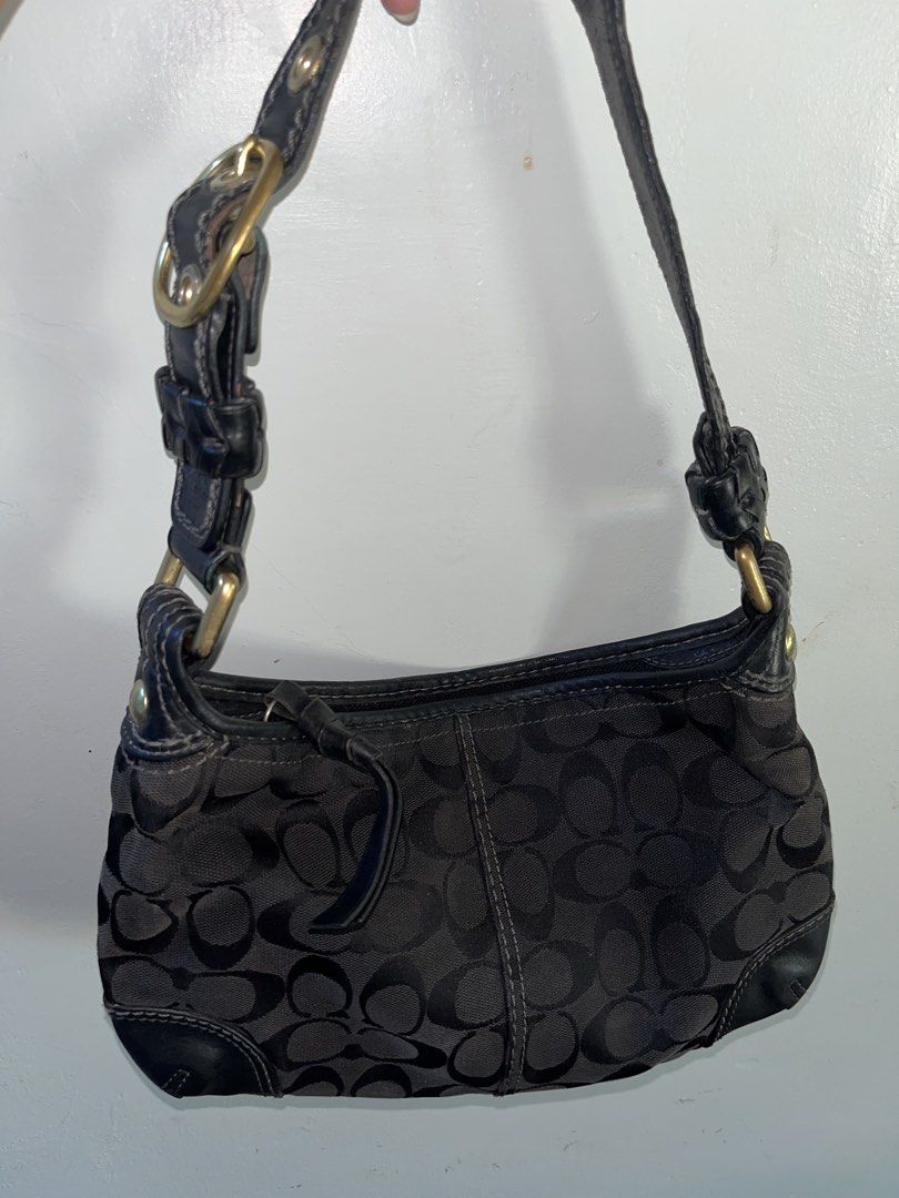 2 Coach and 1 Dooney & Bourke Bundle Bags (Category: Luxury Bags & Wallets) located in Vintar. Submitted by layla.ly (Listing ID 1469660015, Image 2). Description: Authentic coach bags and dooney and bourke bags -Has minimal issue and minimal sign of use Last price is posted NO TO LOWBALLING!! Shipping: J&T Express only Payment: GCASH/GOTYME/ MARIBANK Shipping fee will be shouldered by the buyer .
