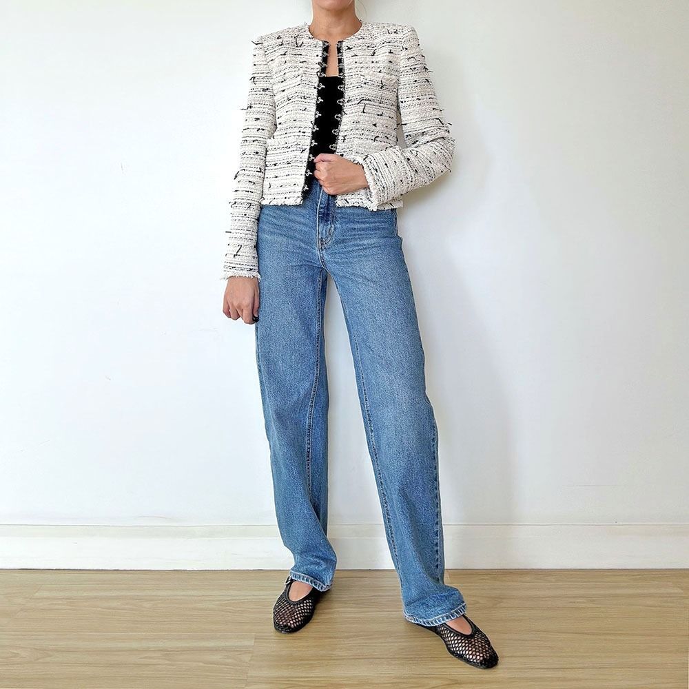 Authentic MANGO White Cropped Blazer Tweed Jacket Size XXS XS (Category: Coats, Jackets and Outerwear) located in Davao. Submitted by carinescloset (Listing ID 1469682829, Image 2). Description: MANGO Tweed Cropped Blazer • Size XXS (fits XXS–XS) • Model reference: XS, 25” waist, 5’0” • Brand new with tag • Originally ₱5,995.