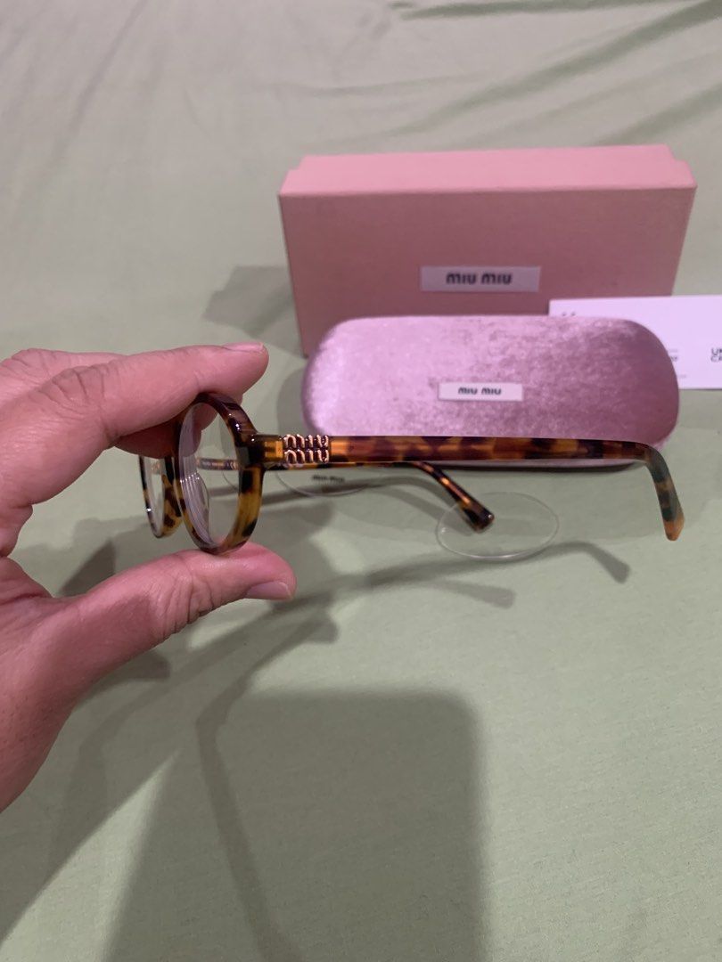 Authentic Miu Miu eyeglasses (Category: Luxury Accessories) located in Marikina City. Submitted by luxurycommunity (Listing ID 1469697670, Image 2). Description: .