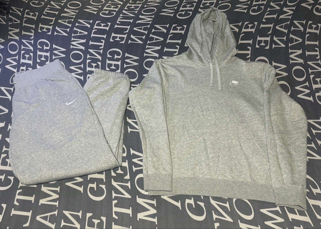 Authentic Nike Sweatsuit Set (Large on tag) (Category: Sets or Coordinates) located in Manila. Submitted by anncur8ts_ (Listing ID 1469707982, Image 2). Description: PLEASE READ BEFORE PURCHASING! RFS: My tito bought me this nike set from the US, but unfortunately, it turned out to be too big on me. Can pass as brand new since I only wore the hoodie once. Still in excellent condition! Slightly negotiable if sure buyer 🤙 If you’re interested or w