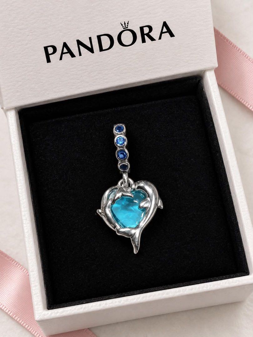 Authentic Pandora Blue Murano Glass Dolphins Dangle Charm (Category: Charms) located in Manila. Submitted by daintyjewels (Listing ID 1469695955, Image 1). Description: .