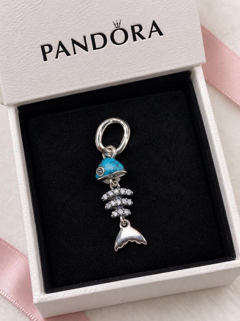 Authentic Pandora Turquoise Fishbone Dangle Charm (Category: Charms) located in Manila. Submitted by daintyjewels (Listing ID 1469695348, Image 1). Description: .