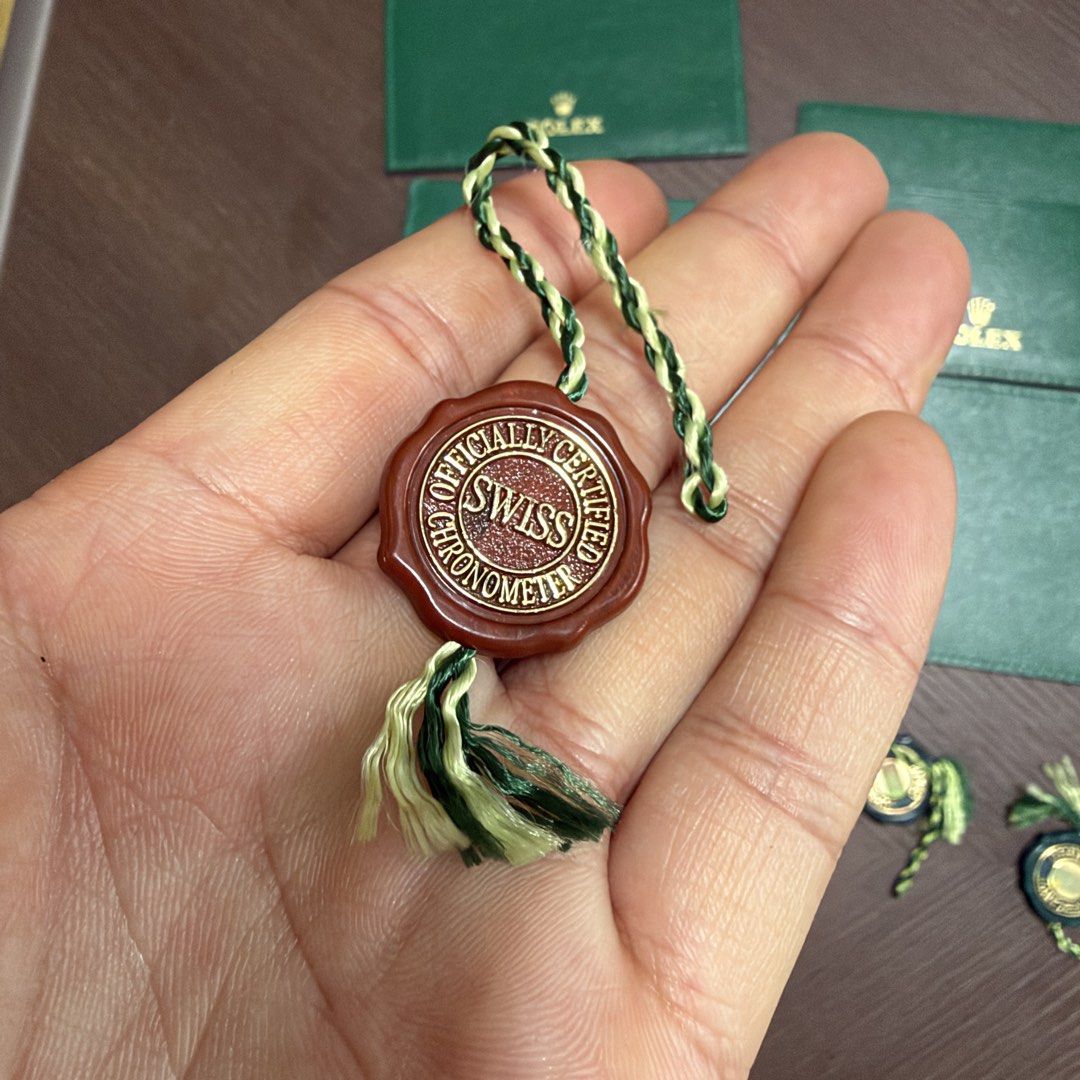 authentic Rolex Accessories |rolex tag |rolex card holder (Category: Accessory Holder, Box & Organizers) located in Manila. Submitted by noah.kock1914 (Listing ID 1469710786, Image 3). Description: 100% Authentic, Brand New & Unused. See below for detailed prices! ——————————————————————————— Card holder 1 | 1000pesos each ——————————————————————————— Card holder 2 | 1500pesos each ——————————————————————————— Tag 1 | 1000pesos each ————————————————