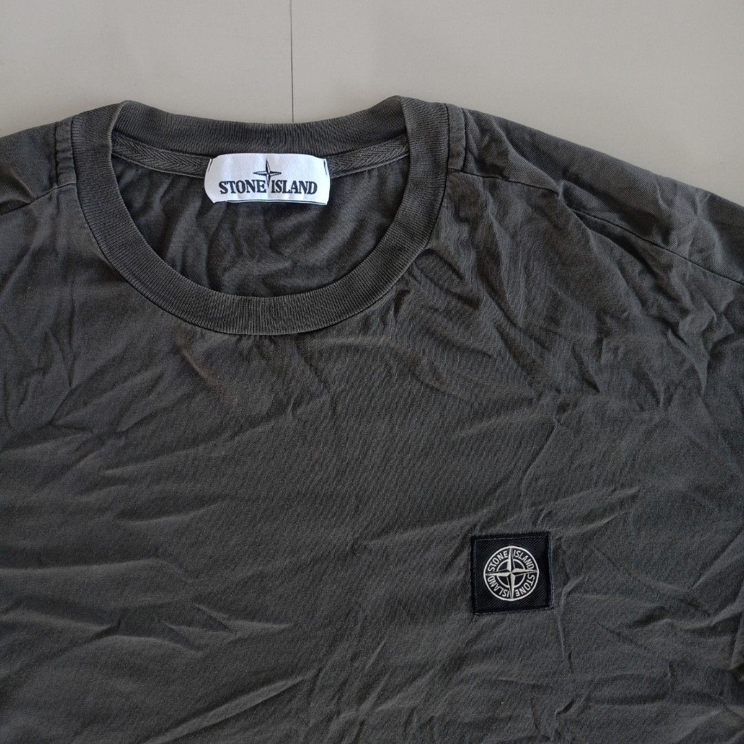 Authentic Stone Island (Category: Tshirts & Polo Shirts ) located in Candaba. Submitted by luxondiscount (Listing ID 1469698928, Image 1). Description: excellent condition issue Altered.