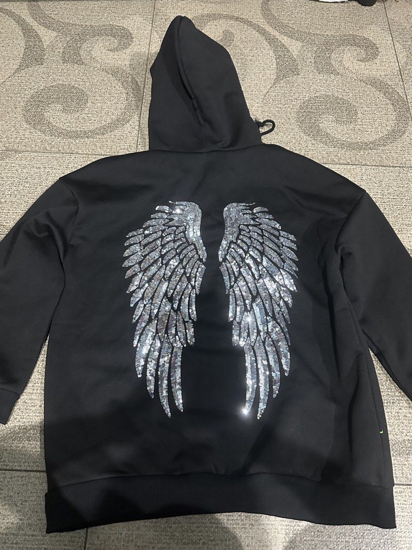 AUTHENTIC Subdued wing sequins (Category: Coats, Jackets and Outerwear) located in Manila. Submitted by jochelle2468 (Listing ID 1469675962, Image 3). Description: AUTHENTIC SUBDUED WING SEQUINS i bought it sa pasabuy sa hongkong Size small Like new Only used it twice Rfs: mabigat tela, hindi ako sanay .