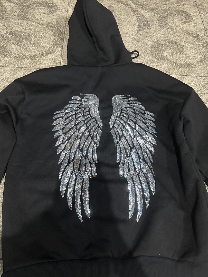AUTHENTIC Subdued wing sequins (Category: Coats, Jackets and Outerwear) located in Manila. Submitted by jochelle2468 (Listing ID 1469675962, Image 2). Description: AUTHENTIC SUBDUED WING SEQUINS i bought it sa pasabuy sa hongkong Size small Like new Only used it twice Rfs: mabigat tela, hindi ako sanay .
