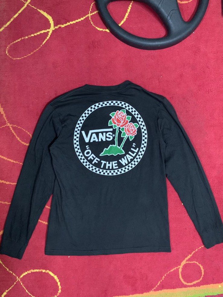 Authentic Vans Off The Wall Longsleeve Graphic Shirt (Category: Activewear) located in Manila. Submitted by archivo (Listing ID 1469738267, Image 2). Description: Details: - Size: S - Rate: 10/10 - Condition: Mint - Issue/s: None .