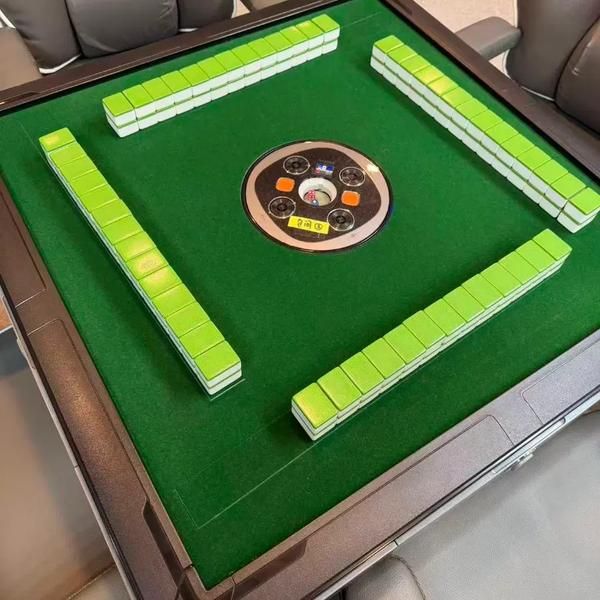 Automatic Mahjong Table (Category: Board Games & Puzzles) located in Singapore. Submitted by bunjangpartners (Listing ID 1469737467, Image 3). Description: Selling an automatic Mahjong table. Used 3 times Shipping fee separate --[Before You Buy]-- Sourced from Bunjang, Korea's leading recommerce platform through our purchasing agency service. All items are pre-owned; titles, descriptions and condition notes are the seller's own, auto-translated. 