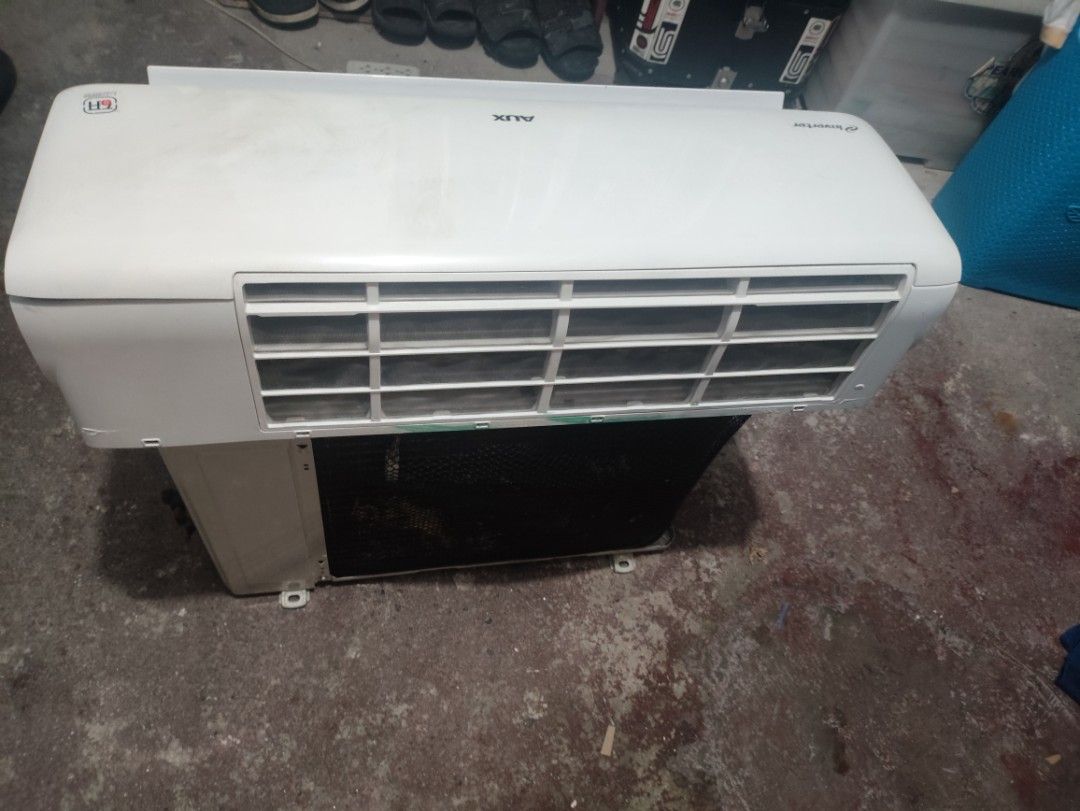 AUX Split Type Air Conditioner AS-12A2/QCDI (Category: Air Conditioning and Heating) located in Manila. Submitted by unotravis0830 (Listing ID 1469644985, Image 3). Description: - Brand: AUX Split Type Air Conditioner - Model: AS-12A2/QCDI (Mfg: March 2024) - Complete set: Includes indoor and outdoor units - Power Supply: 230V-60Hz - Cooling Capacity: 3.50/3.4-3.6kW - Refrigerant: R32 (0.4kg) - Unit Weights: Outdoor 17kg / Indoor 8kg - Condition: