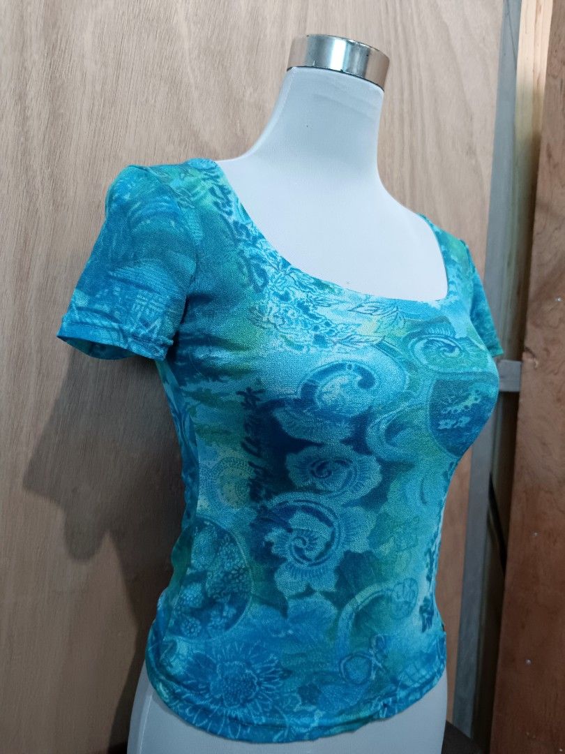 Axara y2k mesh top (Category: Shirts) located in Davao. Submitted by mln-boutique (Listing ID 1469572826, Image 3). Description: size - m good condition mesh.