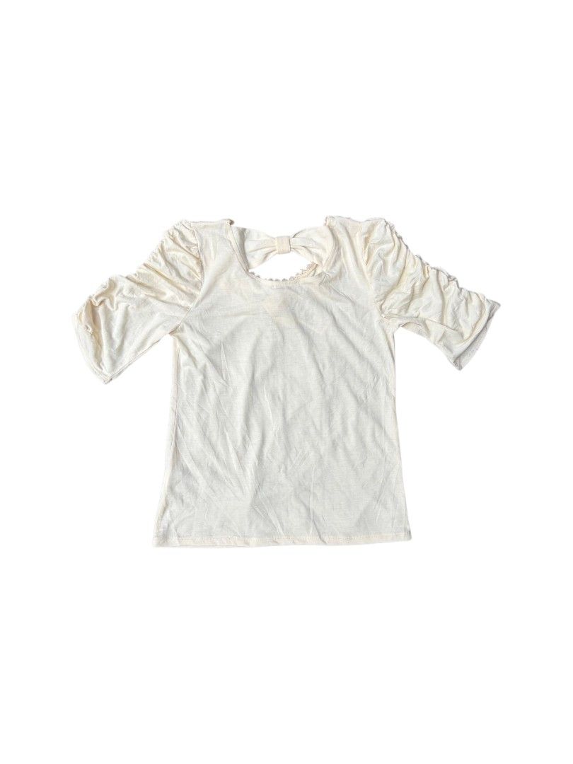 Axes Femme Top NWT (Category: Others Tops) located in Davao. Submitted by wildhearts121 (Listing ID 1469637109, Image 2). Description: Medium New with tags No flaws.
