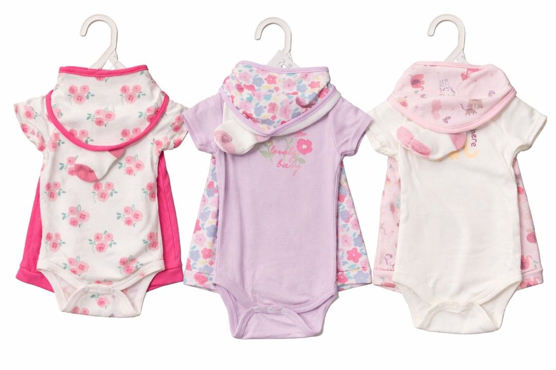Baby Bodysuit Sets with Bibs and Socks (Category: Babies & Kids Fashion) located in Paranaque City. Submitted by celinabaraceros (Listing ID 1469641517, Image 1). Description: Assorted baby bodysuit bundles with matching printed bibs and socks. Options include floral, vehicle, and dinosaur prints in various colors. Short sleeves with snap button closures at the bottom for easy diaper changes. Each set comes complete on a hanger. Great mix of ever
