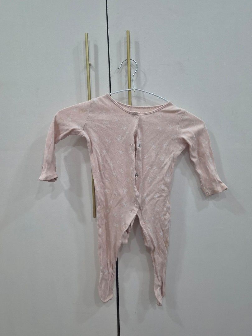 Baby Pink Frogsuit 3-6m (Category: Babies & Kids Fashion) located in Alegria. Submitted by missy1024 (Listing ID 1469685066, Image 1). Description: with washable stain.