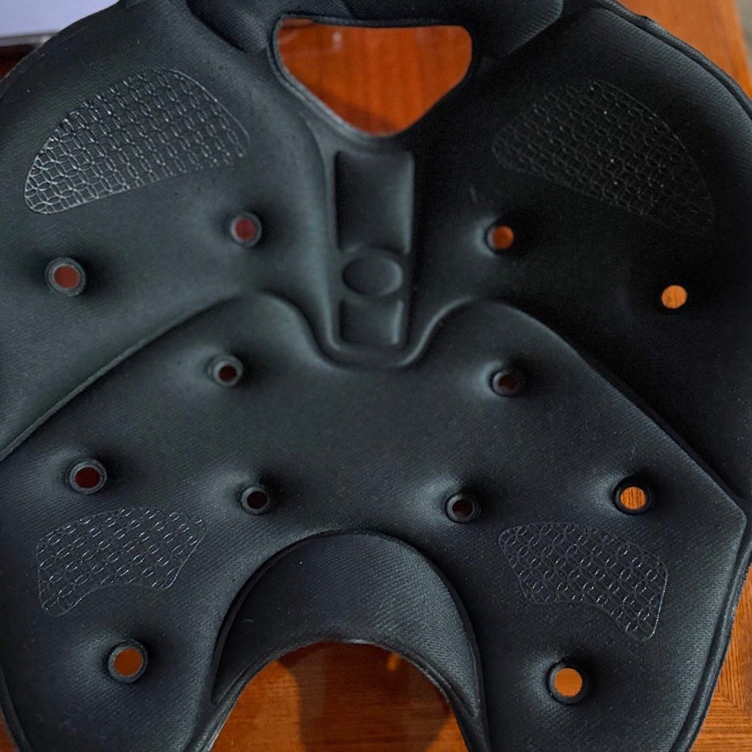 BackJoy SitSmart Posture Relief Seat Cushion (Category: Braces, Support & Protection) located in Manila. Submitted by the_magpie_burrow (Listing ID 1469749367, Image 2). Description: Used Authentic BackJoy SitSmart Core Traction (Pair / 2 Pcs) - Standard Size Model: SitSmart Core Traction (Premium fabric/mesh version, much more breathable than the basic all-foam models) Colors Included: 1x Black, 1x Midnight Blue Size: Standard / Regular Size (Me