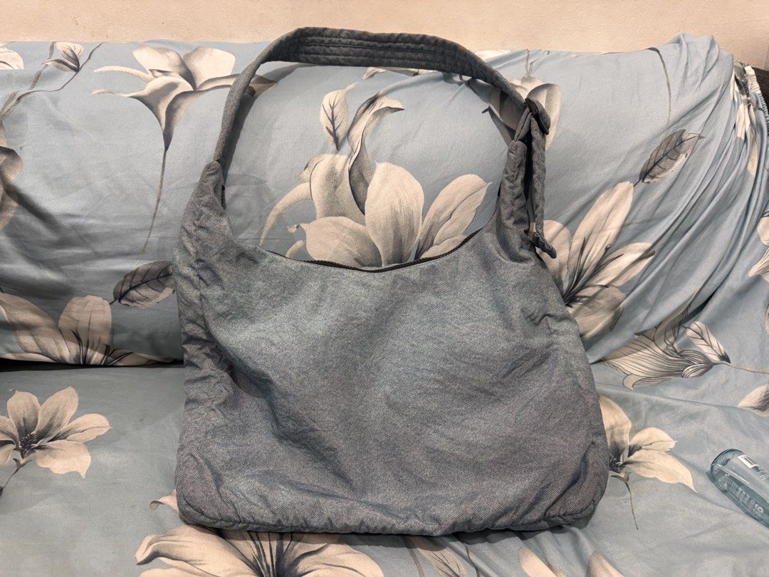 BAGGU Nylon Shoulder Bag - Denim (Category: Shoulder Bags) located in Taguig. Submitted by ninqyzi (Listing ID 1469680177, Image 1). Description: BAGGU Nylon Shoulder Bag in Denim 💙 • Color: Denim • Large/spacious size • Fits up to a 13–14" laptop • Spacious everyday shoulder bag • Used condition • Lightweight and practical • Bought from Certified Calm BGC RFS: Decluttering Inclusions: Item only. No dust bag, paper bag, box, or other original pa