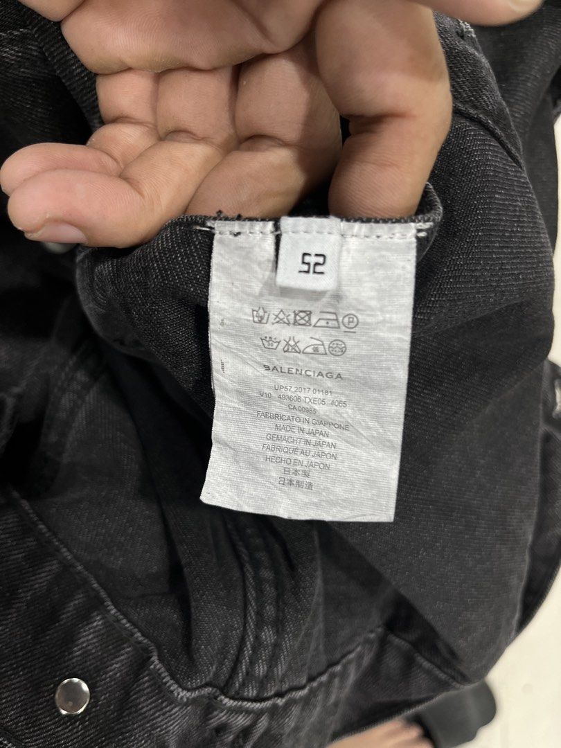 Balenciaga (Category: Coats, Jackets and Outerwear) located in Manila. Submitted by style_hoods (Listing ID 1469619552, Image 3). Description: 🧥 Balenciaga Faded Black Denim Jacket.