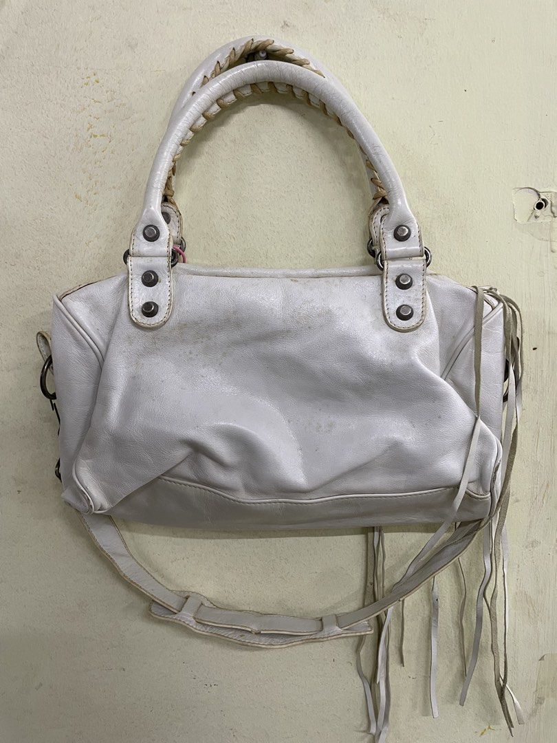 BALENCIAGA CITY BAG (Category: Luxury Bags & Wallets) located in Manila. Submitted by good2thrift (Listing ID 1469622376, Image 2). Description: BALENCIAGA CITY BAG SIZE SMALL CONDITION 8/10 ALL DETAILS POSTED DM TO INTERESTED.