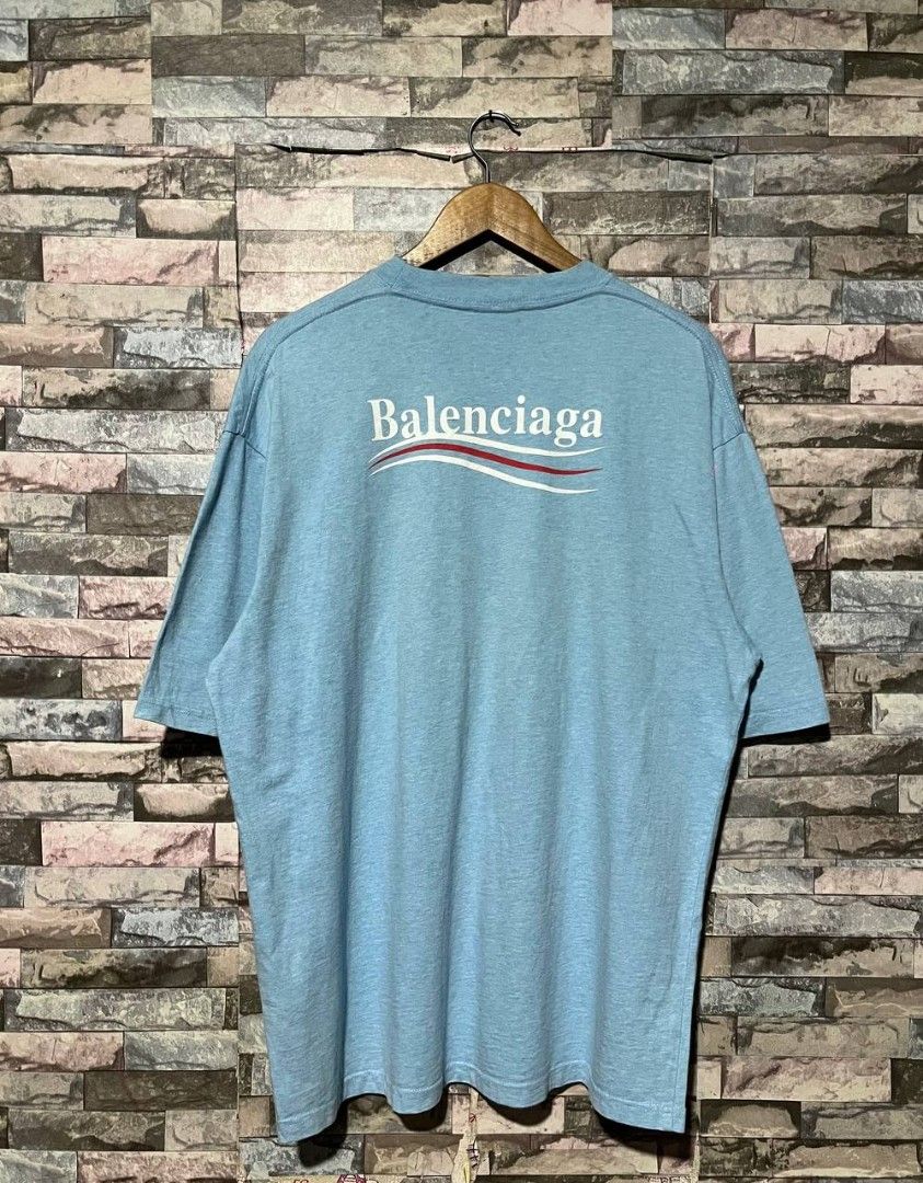 BALENCIAGA MULLET TEE (Category: Luxury Apparel) located in Caloocan City. Submitted by wewearworn (Listing ID 1469601770, Image 2). Description: Large Best Fit 23 x 30 Excellent May unnoticeable hairlines lang sa backprint 9.5/10 Color Rate.
