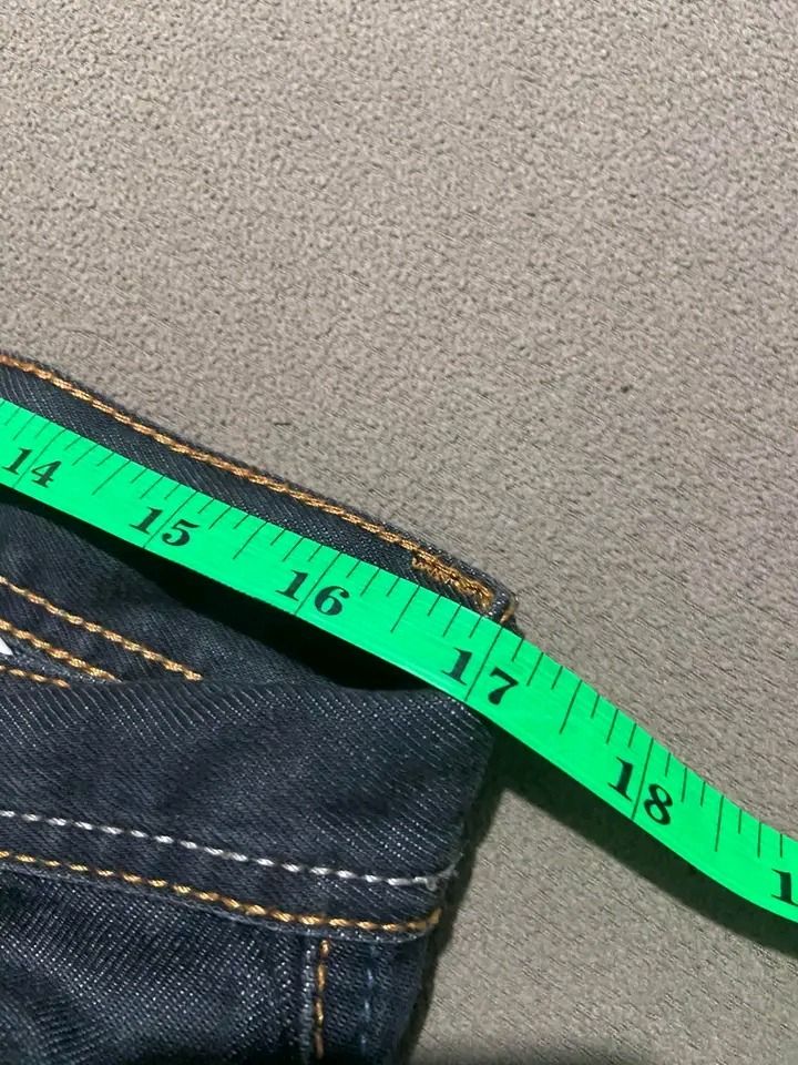 Baleno Denim Jeans (Category: Jeans) located in Cebu City. Submitted by badat23 (Listing ID 1469641740, Image 2). Description: As new condition No issue Dm💌.