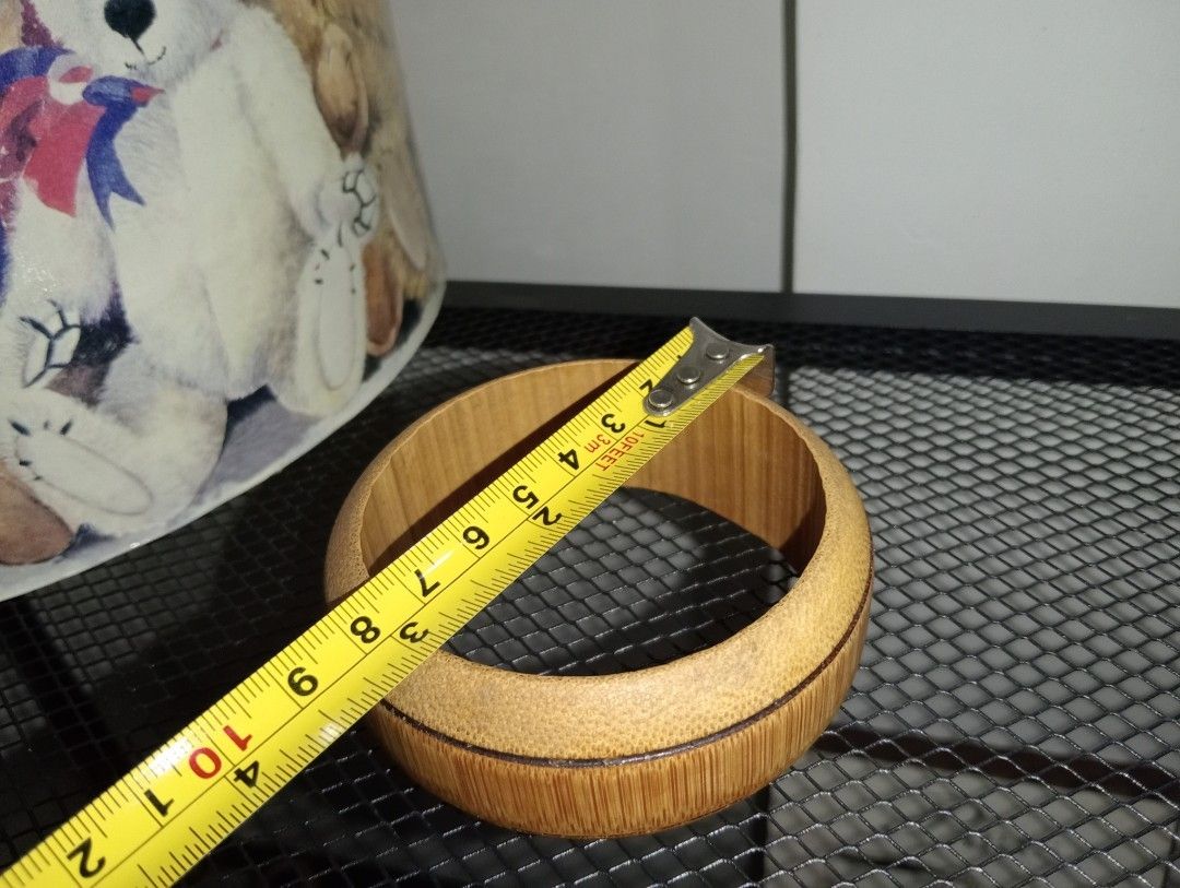 BAMBOO BANGLE (Category: Bracelets) located in Kawit. Submitted by gieclutter (Listing ID 1469666646, Image 2). Description: Flakers and joy reservers are 𝗻𝗼𝘁 𝗮𝗹𝗹𝗼𝘄𝗲𝗱 Actual photos, sized precisely Verify item's dimensions first All sales are final—no returns, exchanges, or refunds 𝗖𝗢𝗡𝗗𝗜𝗧𝗜𝗢𝗡: ・𝗔𝗦 𝗜𝗦 ・has minimal dust and broken weaves 𝗟𝗢𝗖𝗔𝗧𝗜𝗢𝗡: Kawit, Cavite 𝗠𝗢𝗣: 𝗣𝗙/NO COD Item price + ₱𝟳𝟱 Minimum SF *rates v