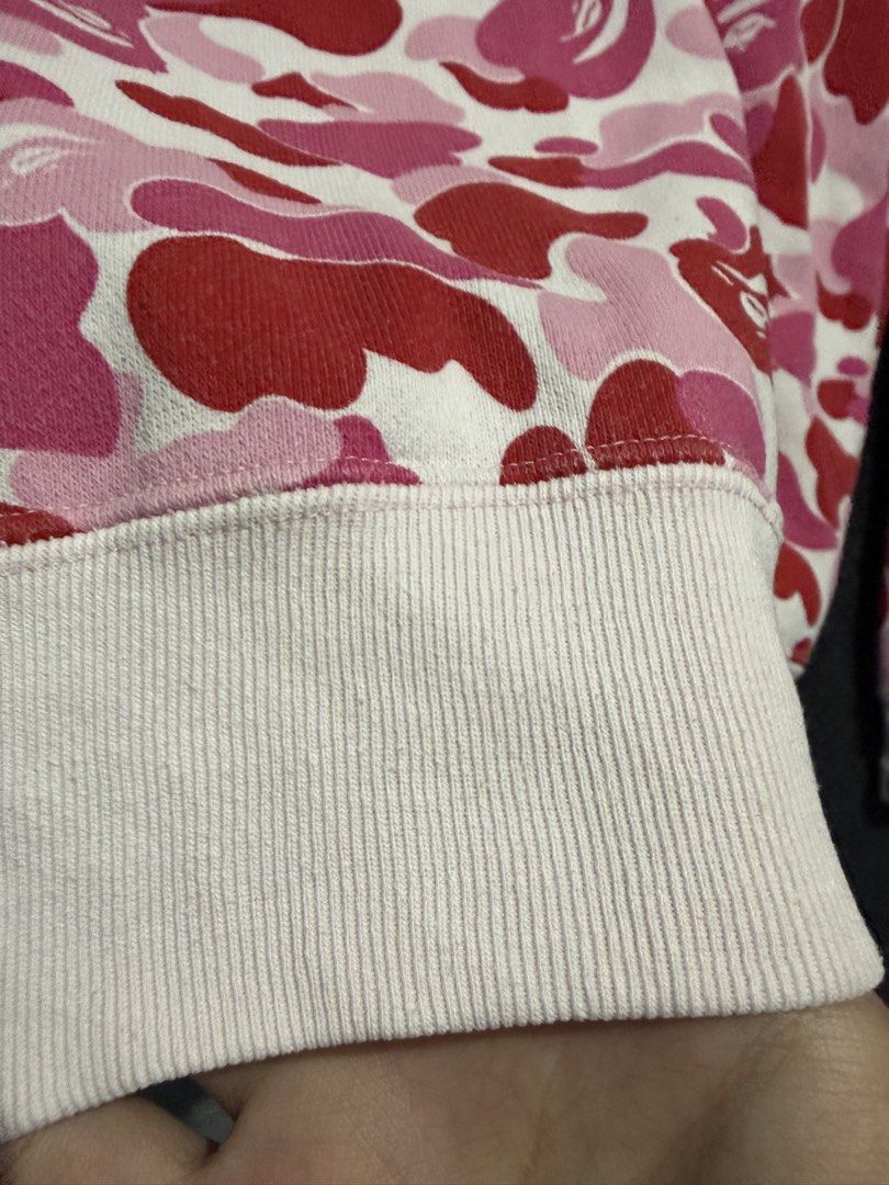 Bape pink camou (Category: Activewear) located in Baguio. Submitted by picksby_mik (Listing ID 1469734663, Image 3). Description: Light stain fits small mens.