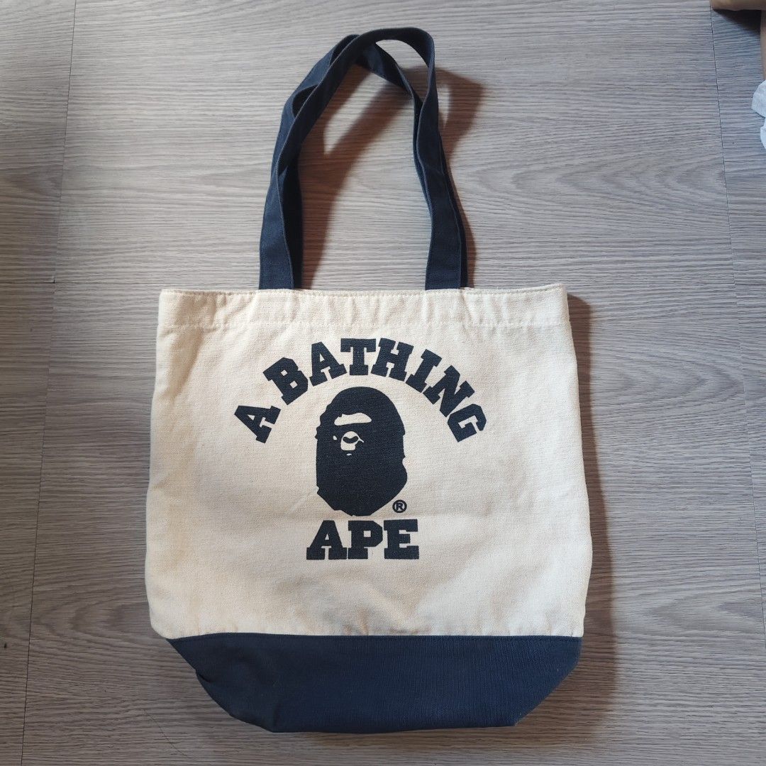 bape tote bag (Category: Belt bags, Clutches and Pouches) located in Amadeo. Submitted by josephotep (Listing ID 1469632676, Image 1). Description: bape tote bag with sign of usage, stain 9/10 colorate condition 650 plus sf. loc cavite pm📥.