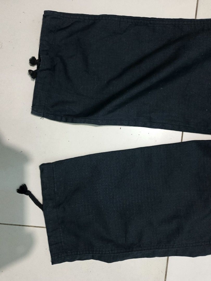 Bathing Ape pants (Category: Joggers) located in Manila. Submitted by criss_11 (Listing ID 1469680059, Image 2). Description: .