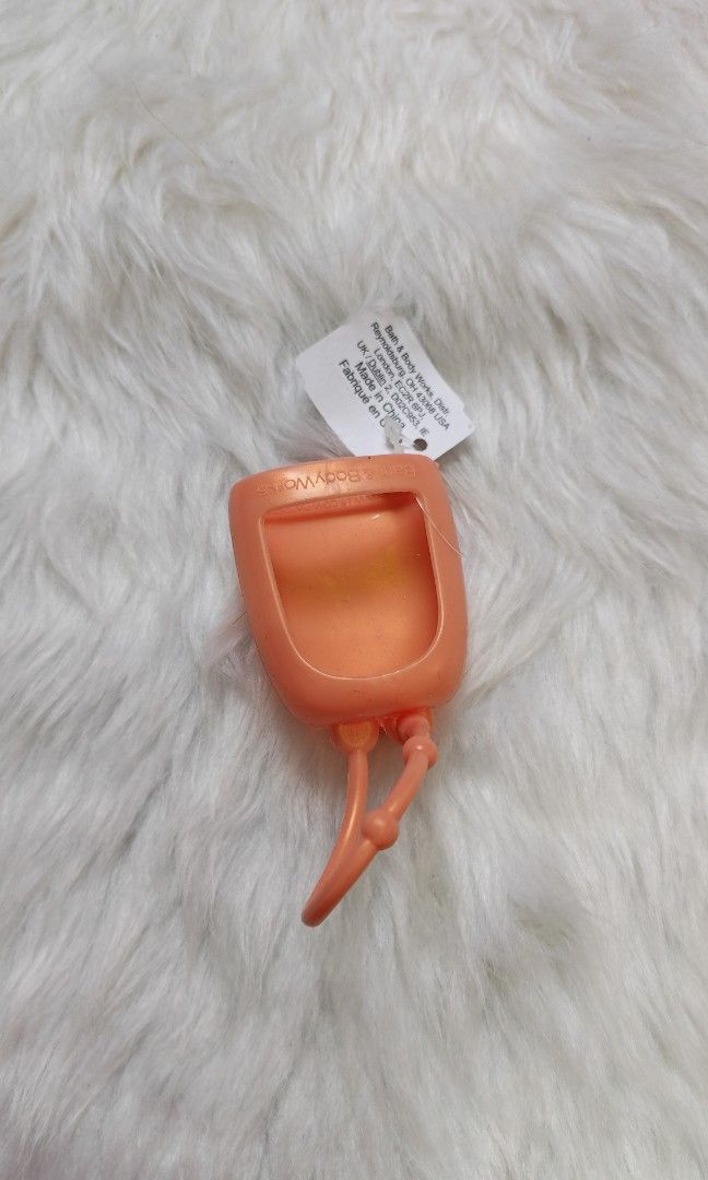 BBW Pocketbac sanitizer and holder (Category: Sanitizers & Disinfectants) located in Mandaluyong City. Submitted by qakeyt39789 (Listing ID 1469582364, Image 3). Description: Bath and Body Works 🇨🇦 Pocketbac - Sanitizer PHP 95 each - Holder PHP 150 each For orders, kindly send me a PM 💌 📍Mandaluyong City 📌 Pick up and delivery. Gcash and Cod accepted..