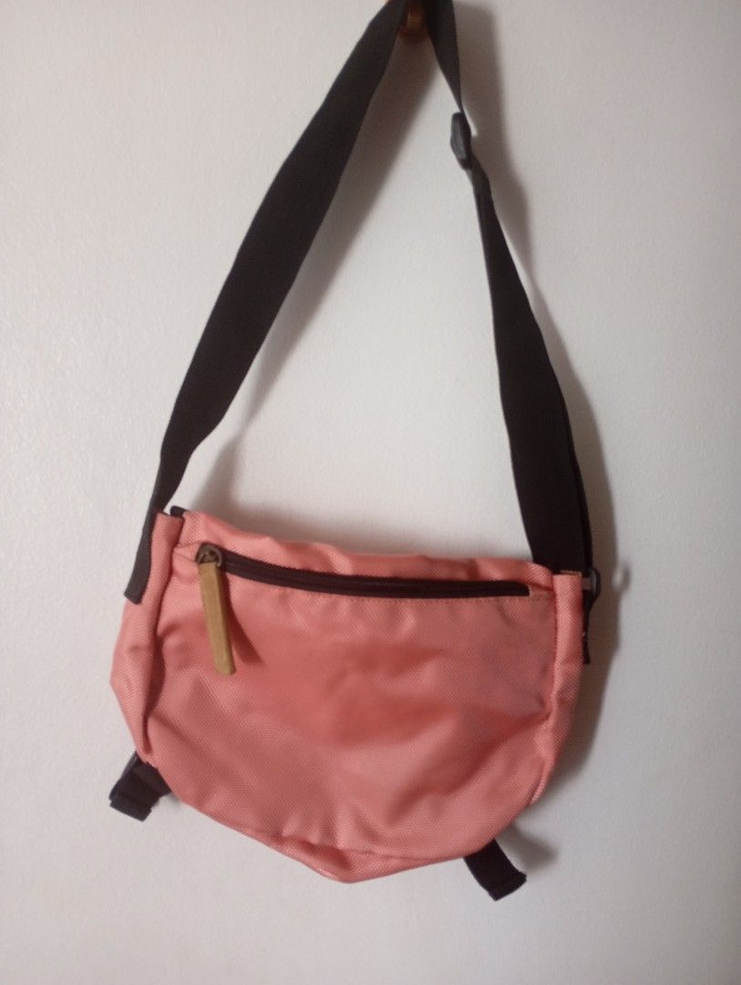 Beams boy japan sling (Category: Sling Bags) located in Las Pinas. Submitted by quick_deals_great_finds2 (Listing ID 1469579443, Image 3). Description: Original slightly used Good condition 10x8.