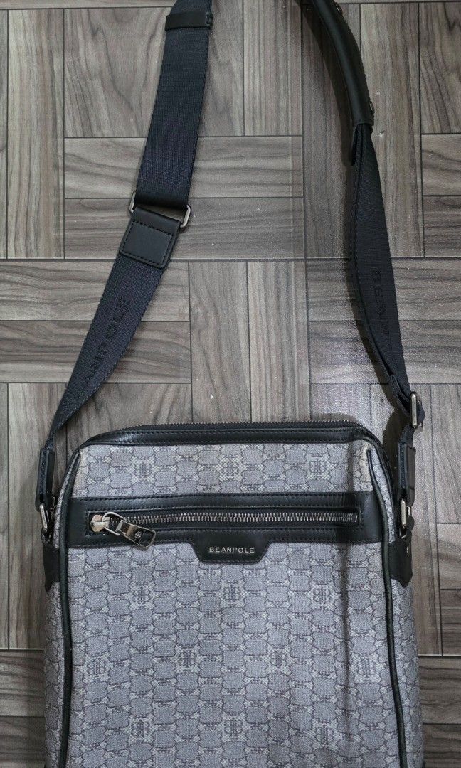 Beanpole Monogram Crossbody Sling Bag (Category: Sling Bags) located in Quezon City. Submitted by thriftstershop (Listing ID 1469711417, Image 1). Description: Brand: Beanpole Condition: Excellent Meet up: Trinoma or LRT 2 Anonas Shipping/Delivery: Lalamove LBC - Weekdays J&T - Weekends.