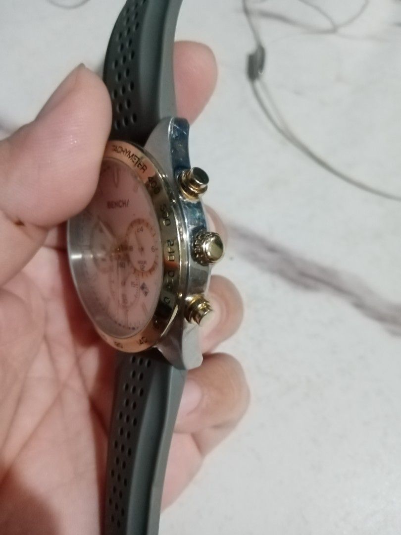 Bench Japan Movt Watch (Category: Luxury Watches) located in Caloocan City. Submitted by 4kidsstore (Listing ID 1469712091, Image 2). Description: All working Minimal scratch Negotiable.