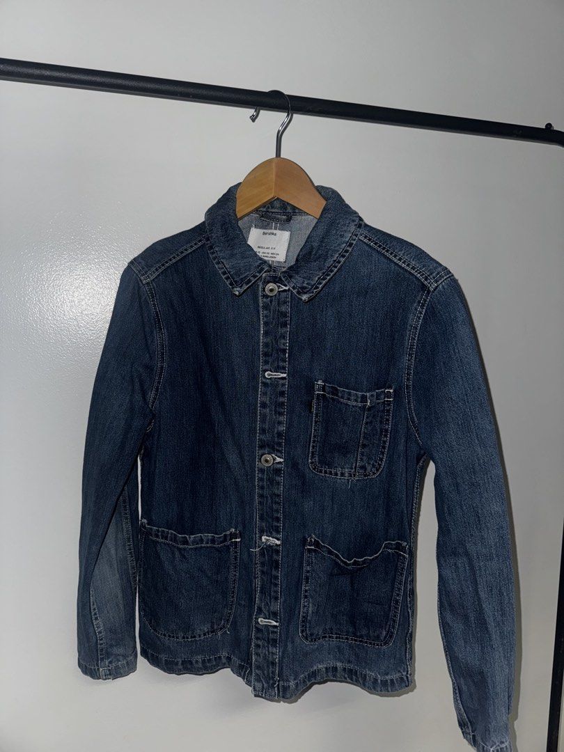 Bershka Denim Jacket (Category: Coats, Jackets and Outerwear) located in Quezon City. Submitted by coolmomma (Listing ID 1469700977, Image 2). Description: Good condition Length 25 in..