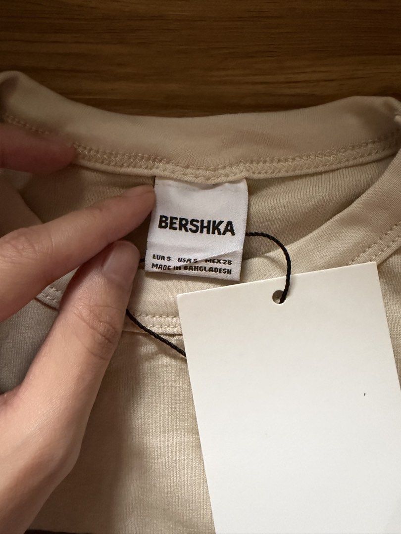 Bershka Mc Queen Top (Category: Shirts) located in San Pedro. Submitted by nikkiabc.777 (Listing ID 1469757693, Image 2). Description: Bershka Mc Queen Top - brandnew; with tag - size small; can fit xs to s - no flaws .