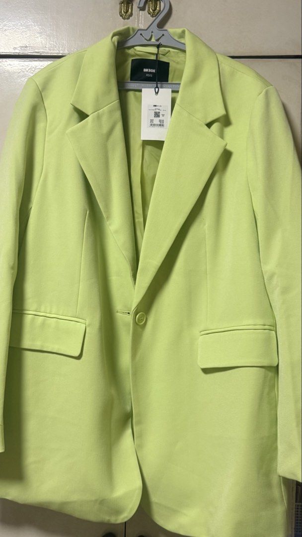 Bik Bok Lime Green Oversized Blazer (Category: Coats, Jackets and Outerwear) located in Makati City. Submitted by mbcab (Listing ID 1469686139, Image 1). Description: - Brand: Bik Bok - Model: OB Biggie - Bought in Sweden for Php 4,500 - Size: XS-S but this is a European brand so runs big (can fit up to large) - Condition: Brand new with tags (BNWT) - Color: Vibrant lime green - Design: Classic lapel collar, single button closure, and front flap 
