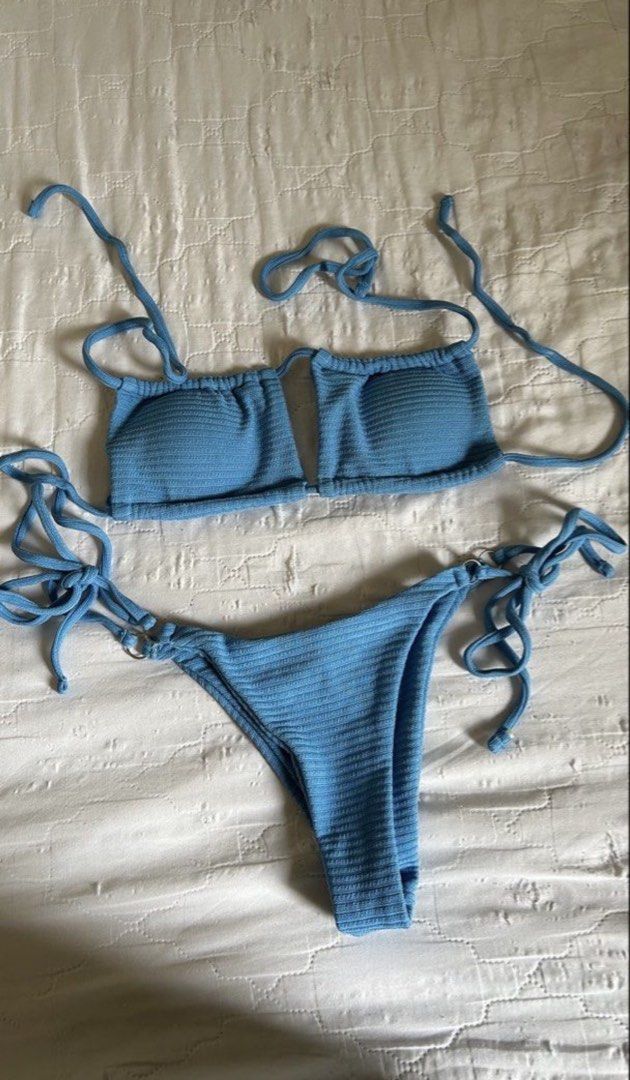 Bikinis! (Pre-loved) (Category: Bikinis & Swimsuits) located in Caloocan City. Submitted by mariettani10615 (Listing ID 1469719595, Image 2). Description: For Orange Bikini: ₱200 Dark Blue Tube Bikini: ₱200 Dark Blue Pattern: ₱180 Last price na po mga 'yan. Payment first! :).