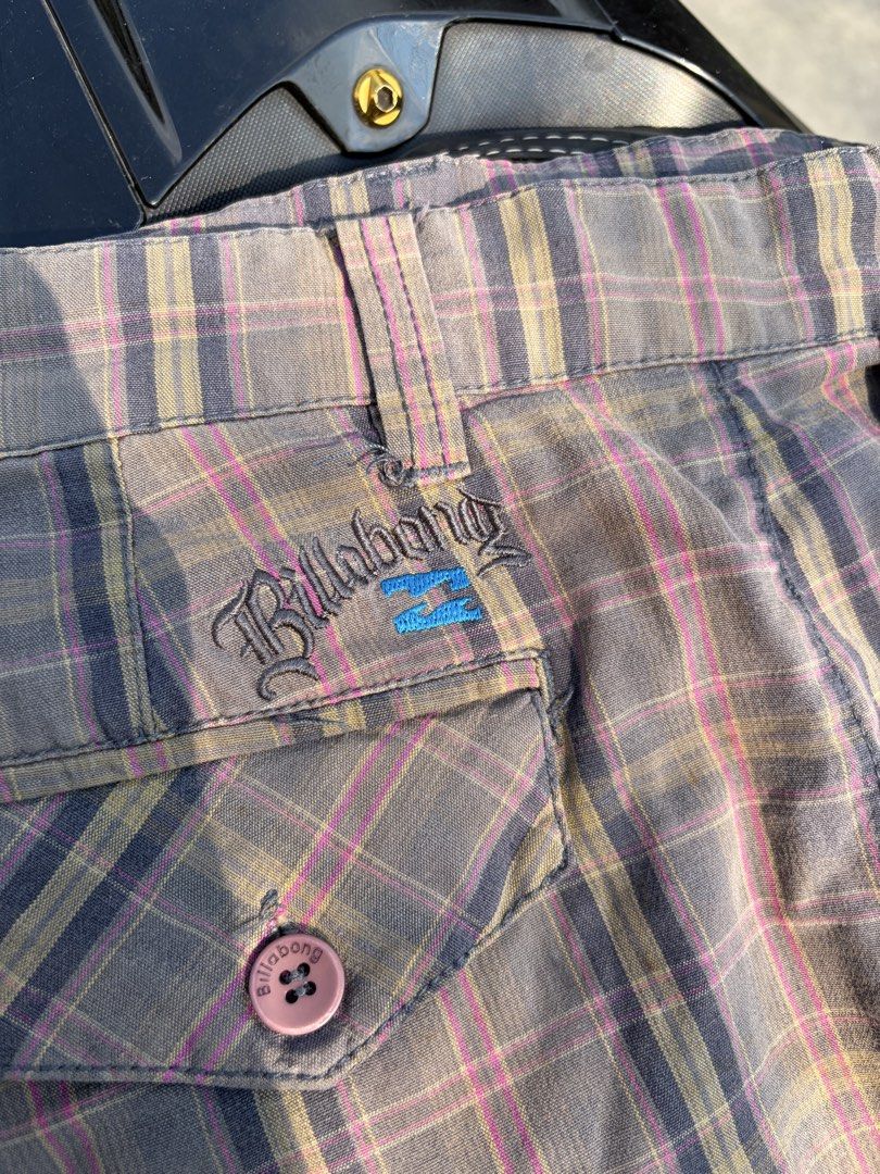 billabong (Category: Shorts) located in Santa Rosa. Submitted by jeremydeas56388 (Listing ID 1469695890, Image 3). Description: size 32 no issue .