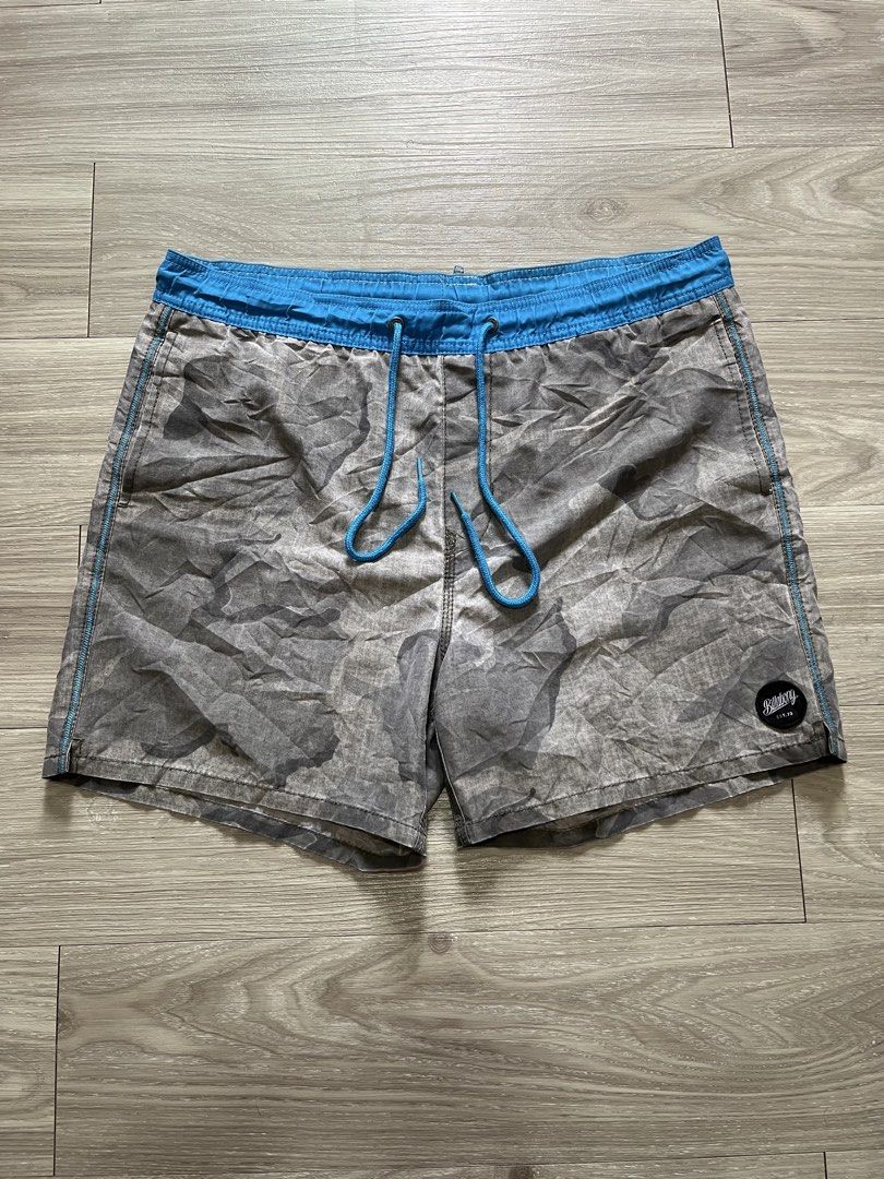 Billabong Grey Camo Surf Board Shorts (Category: Swim Trunks & Board Shorts) located in Calamba. Submitted by emjaythrift (Listing ID 1469645787, Image 2). Description: ° Size: Large ° Width: 34-36 ° Length: 16 ° Color Rate: 9.5/10 ° Issue: ❌ ° Excellent Condition.