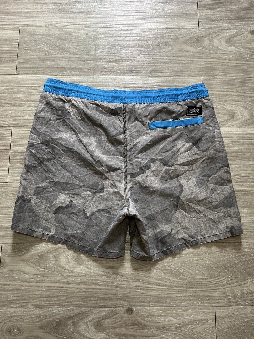 Billabong Grey Camo Surf Board Shorts (Category: Swim Trunks & Board Shorts) located in Calamba. Submitted by emjaythrift (Listing ID 1469645787, Image 3). Description: ° Size: Large ° Width: 34-36 ° Length: 16 ° Color Rate: 9.5/10 ° Issue: ❌ ° Excellent Condition.