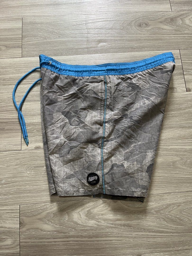 Billabong Grey Camo Surf Board Shorts (Category: Swim Trunks & Board Shorts) located in Calamba. Submitted by emjaythrift (Listing ID 1469645787, Image 1). Description: ° Size: Large ° Width: 34-36 ° Length: 16 ° Color Rate: 9.5/10 ° Issue: ❌ ° Excellent Condition.