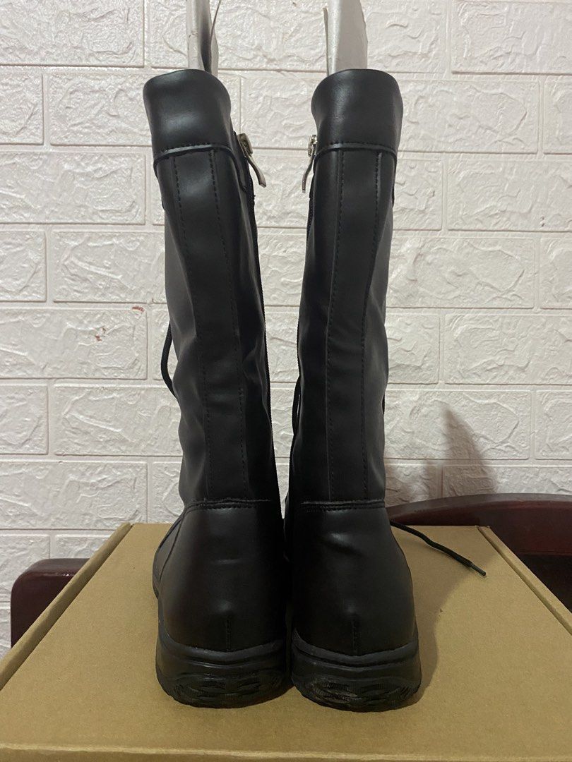 Black Boots (Category: Boots) located in Rizal. Submitted by dianamarieulip (Listing ID 1469693937, Image 3). Description: Bnew no issue Size 35 (34-35 fit only) Sf 40 pesos up Location: Tanay, Rizal No ww .
