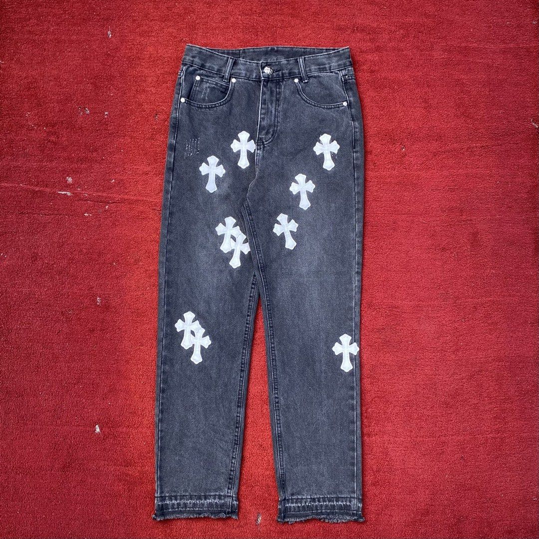 Black Chrome Hearts x Levi’s Cross Patch Jeans (Category: Jeans) located in Lucena. Submitted by outer_space_ (Listing ID 1469711993, Image 2). Description: .